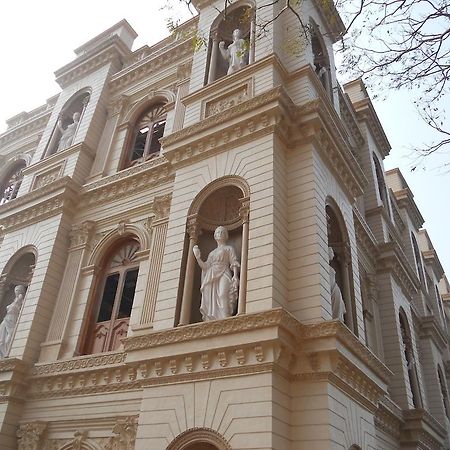 Prayag Aristro Club 호텔 콜카타 외부 사진